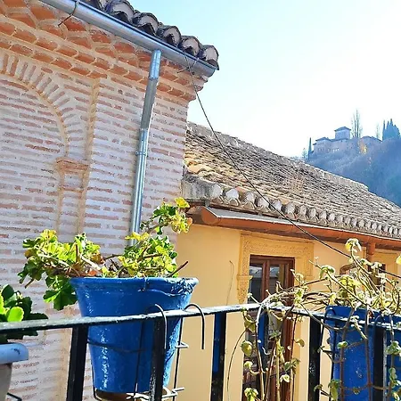 Paseo De Tristes Granada